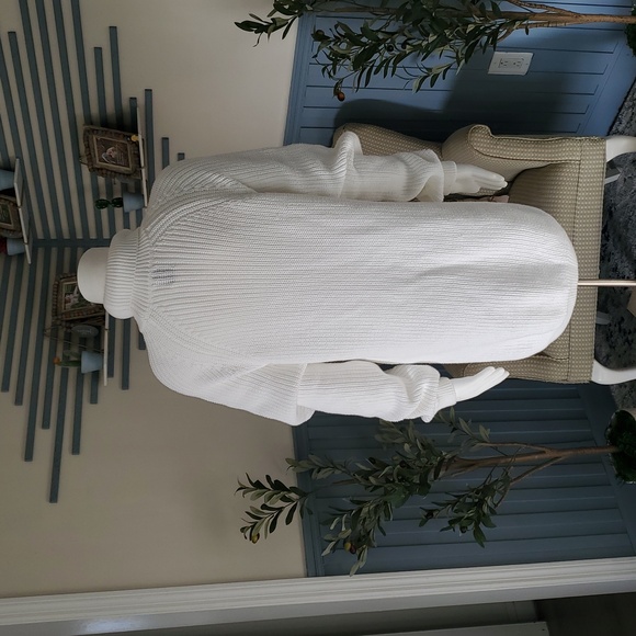 ZARA White Turtleneck Long Women's Sweater. XL. - Picture 4 of 9